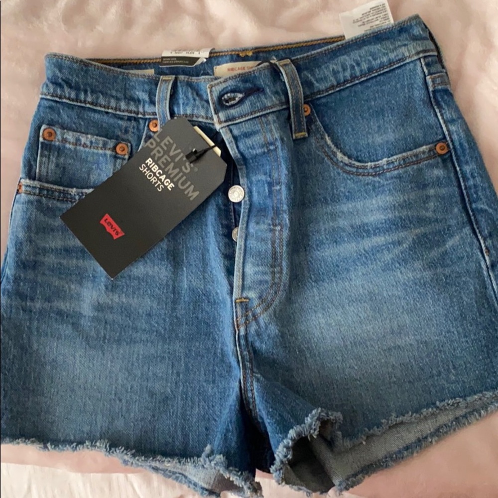 Levi’s shorts